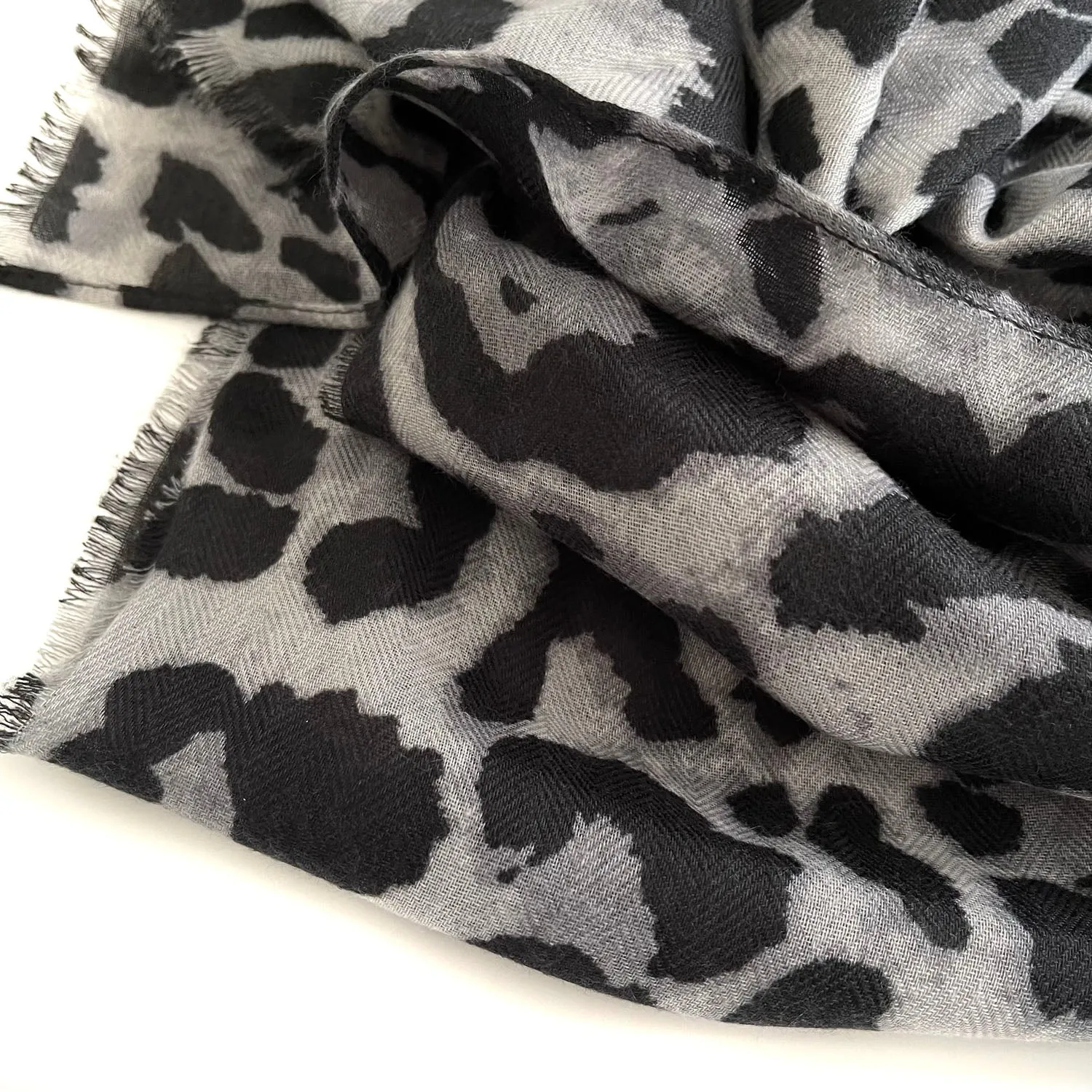 LARGE DARK GREY COTTON MIX LEOPARD PRINT SCARF